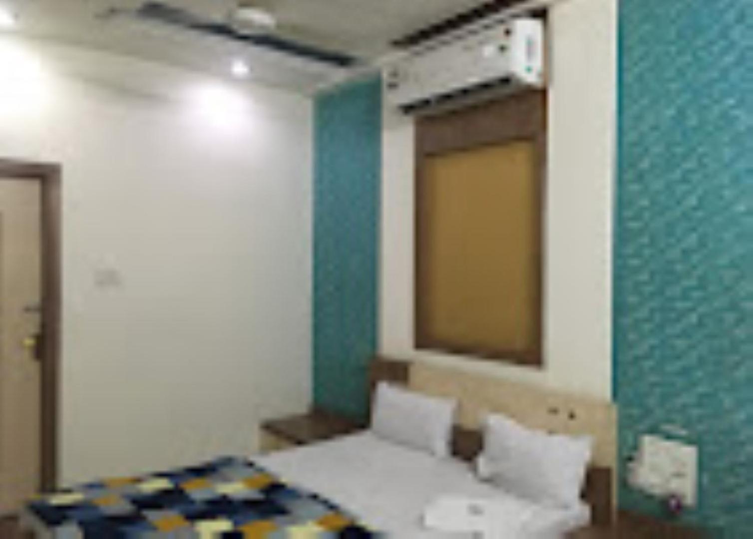 Hotel Rasraj , Dhule Exterior foto